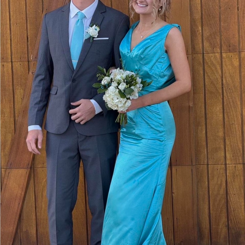 Elegant Turquoise Evening Gown